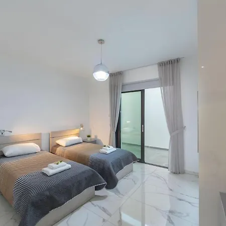 Villa Adaris Coral Bay * Peyia
