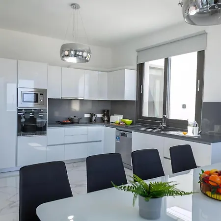 Villa Villa Adaris Coral Bay Peyia