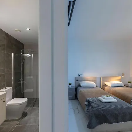 Villa Adaris Coral Bay Villa