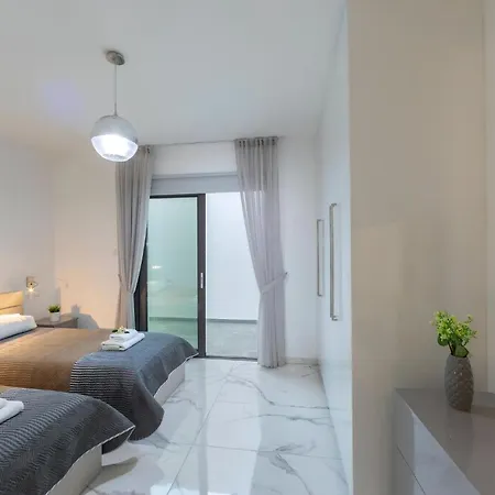 Villa Adaris Coral Bay