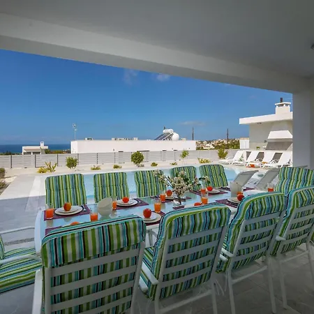Villa Adaris Coral Bay