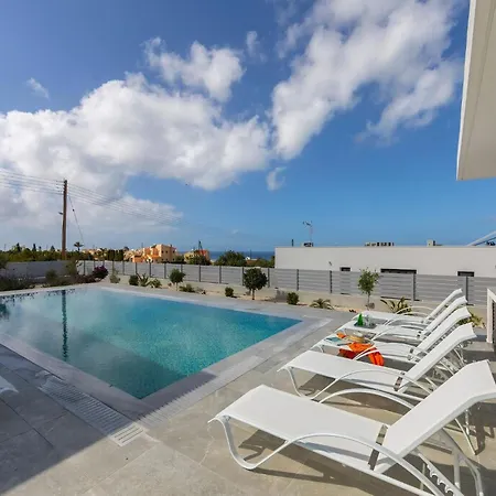 Villa Adaris Coral Bay Peyia