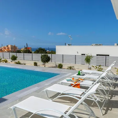 Villa Adaris Coral Bay *