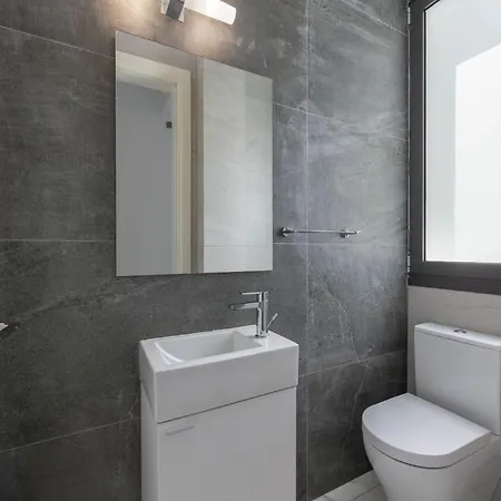 Luxury Paphos Adaris 5 Bedroom Private Swimming Pool Sea Views Villa Peyia