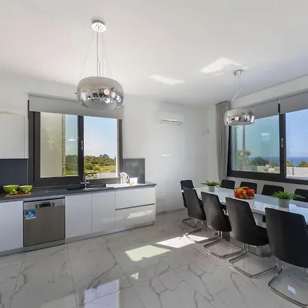 Luxury Paphos Adaris 5 Bedroom Private Swimming Pool Sea Views