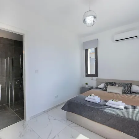 Luxury Paphos Adaris 5 Bedroom Private Swimming Pool Sea Views Peyia