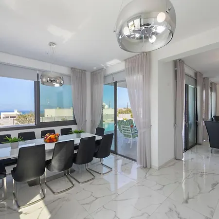 Luxury Paphos Adaris 5 Bedroom Private Swimming Pool Sea Views *