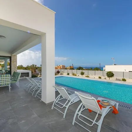 빌라 Luxury Paphos Adaris 5 Bedroom Private Swimming Pool *