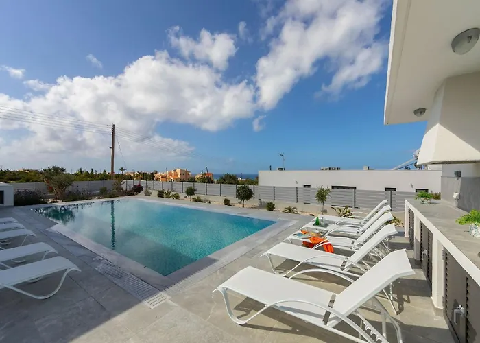 Luxury Paphos Adaris 5 Bedroom Private Swimming Pool Villa Peyia